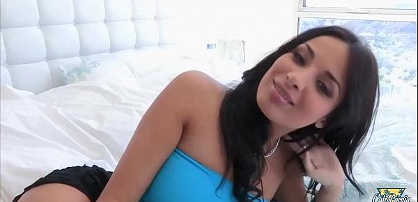  Anissa Kate, réveillée pour une bonne baise